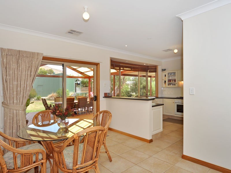 22 Stockridge Rd, Victor Harbor SA 5211