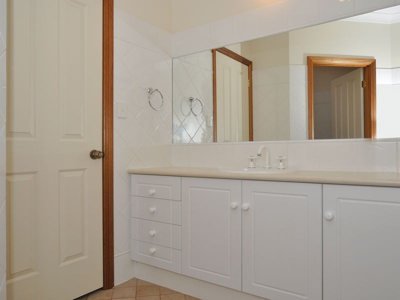 22 Stockridge Rd, Victor Harbor SA 5211