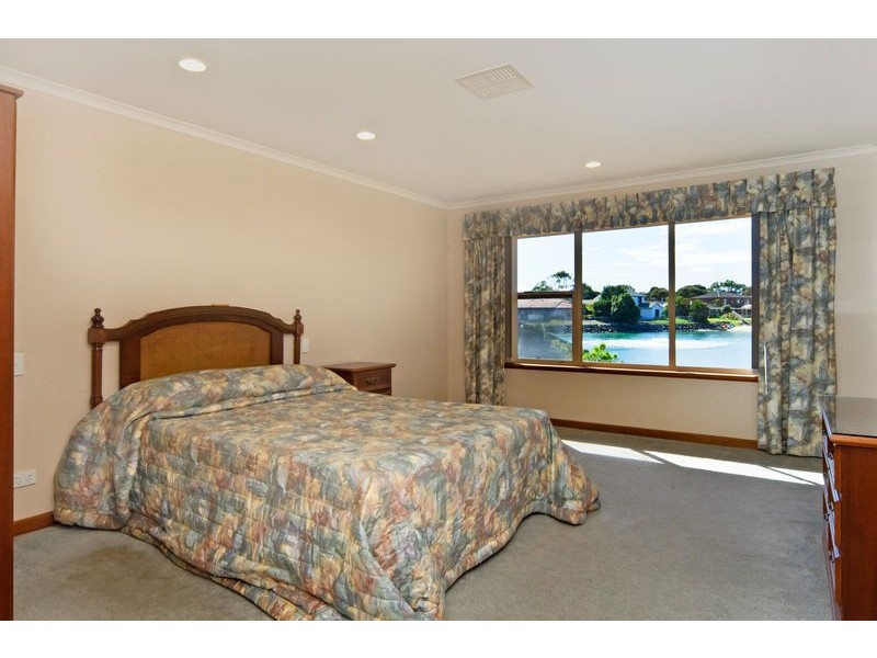 4 Clipper Court, Encounter Bay SA 5211