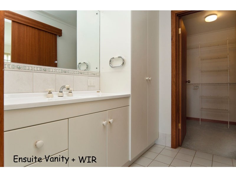 4 Clipper Court, Encounter Bay SA 5211