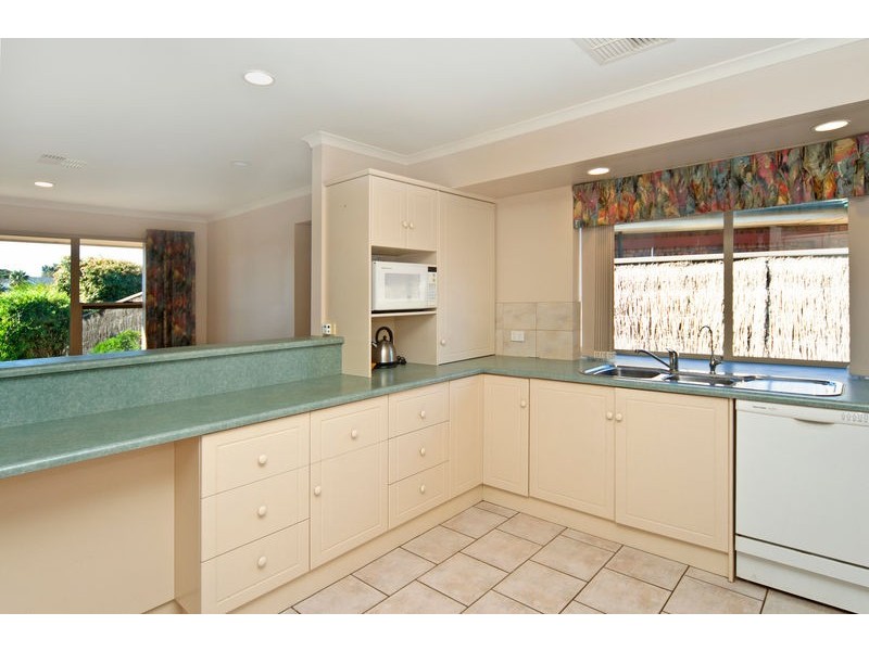 4 Clipper Court, Encounter Bay SA 5211