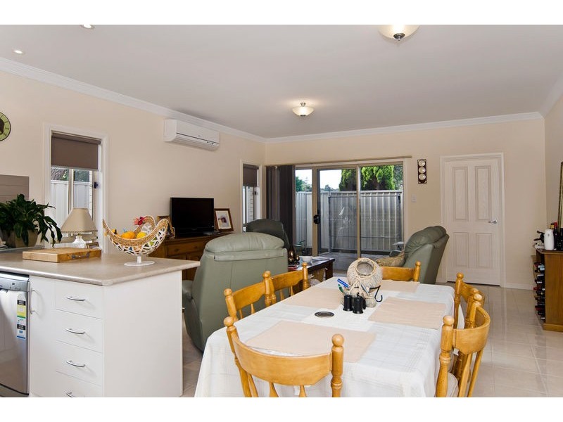 22 Oval Road, Victor Harbor SA 5211