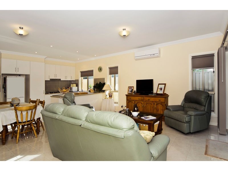 22 Oval Road, Victor Harbor SA 5211