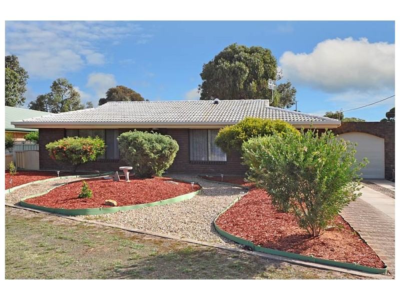 3 River Rd, Victor Harbor SA 5211