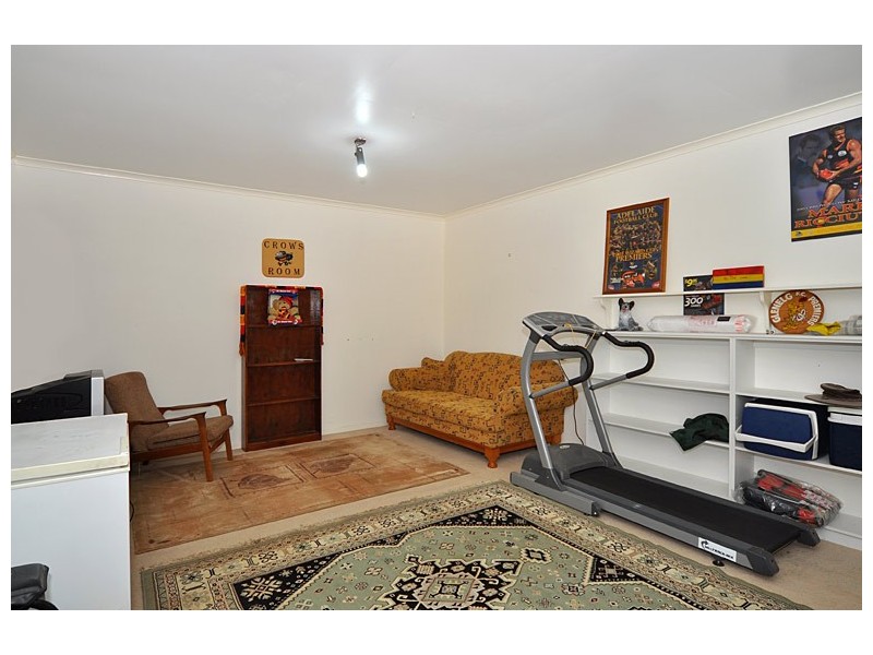 3 River Rd, Victor Harbor SA 5211