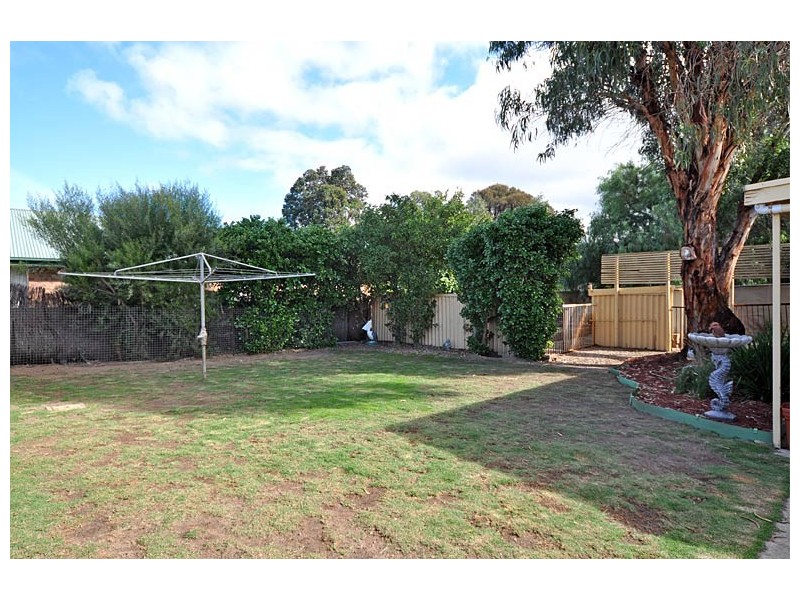 3 River Rd, Victor Harbor SA 5211