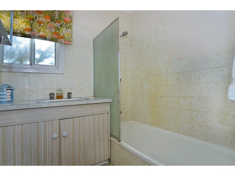 13 Petrel Avenue, Encounter Bay SA 5211