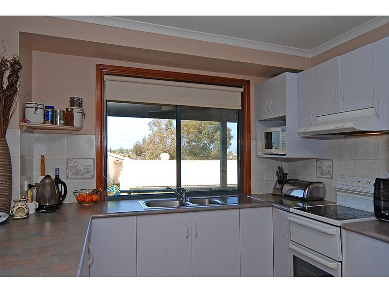 7 Lawson St, Victor Harbor SA 5211