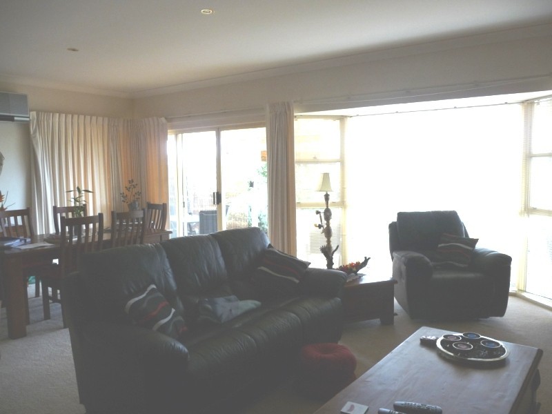 10 Islander Drive, Encounter Bay SA 5211