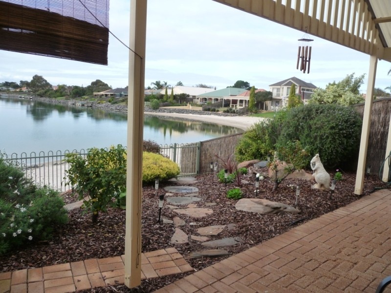 10 Islander Drive, Encounter Bay SA 5211