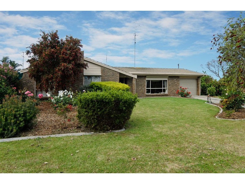 8 Galpin Avenue, Victor Harbor SA 5211