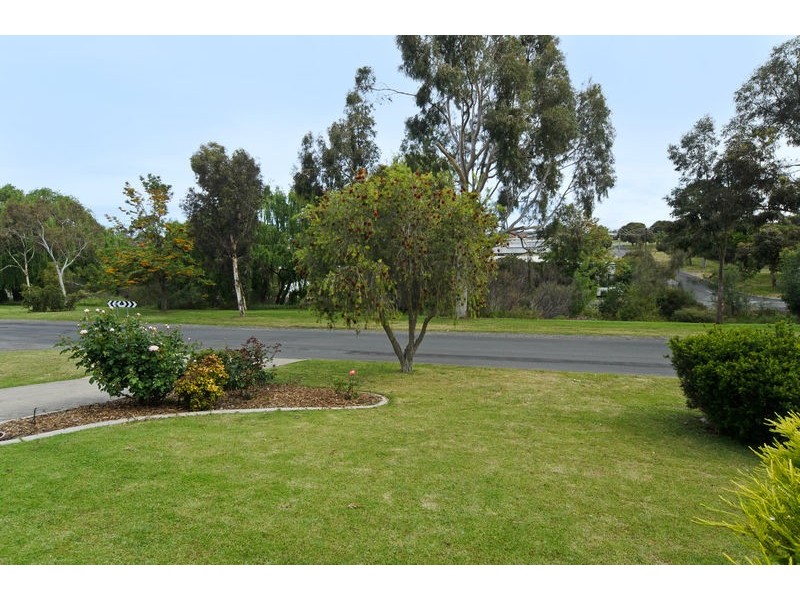 8 Galpin Avenue, Victor Harbor SA 5211