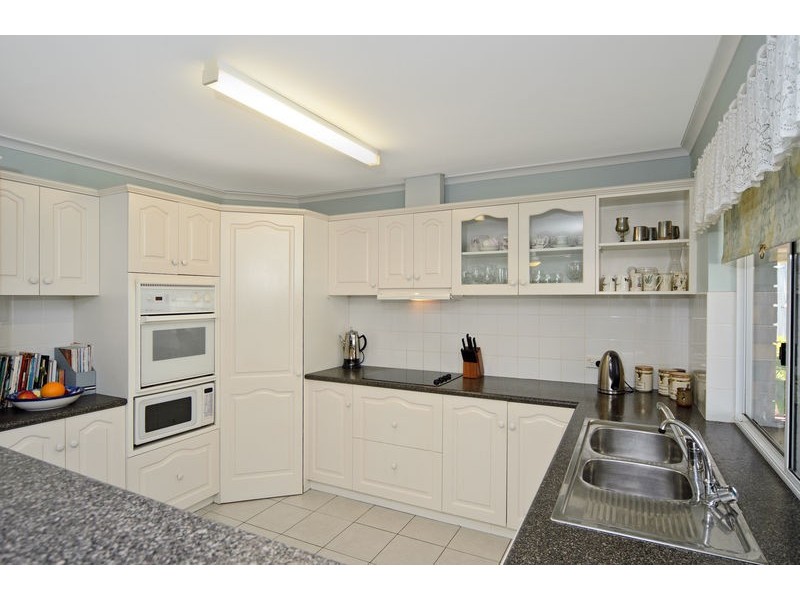17 Cowan Avenue, Mccracken SA 5211