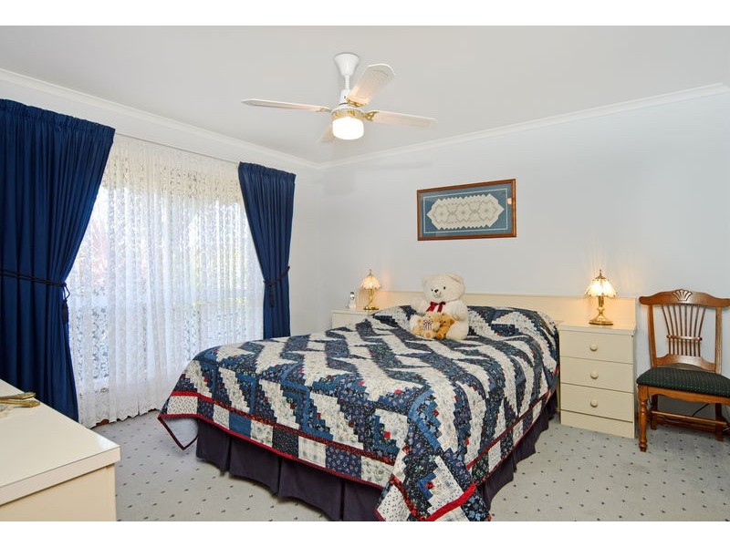 17 Cowan Avenue, Mccracken SA 5211