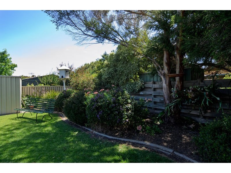 17 Cowan Avenue, Mccracken SA 5211