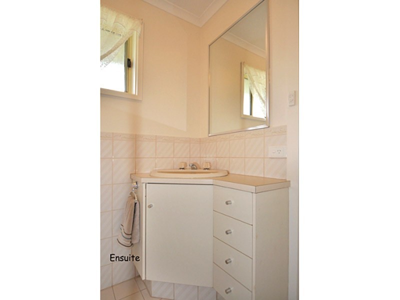 39 Albatross Ave, Hayborough SA 5211