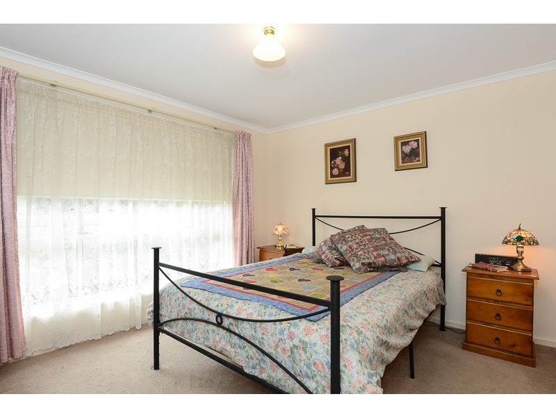 1 Edzell Court, Victor Harbor SA 5211