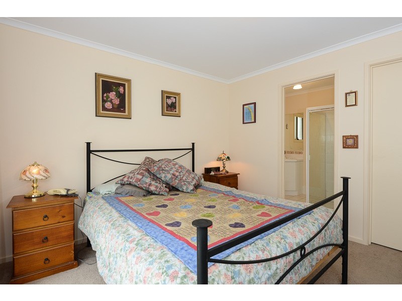 1 Edzell Court, Victor Harbor SA 5211