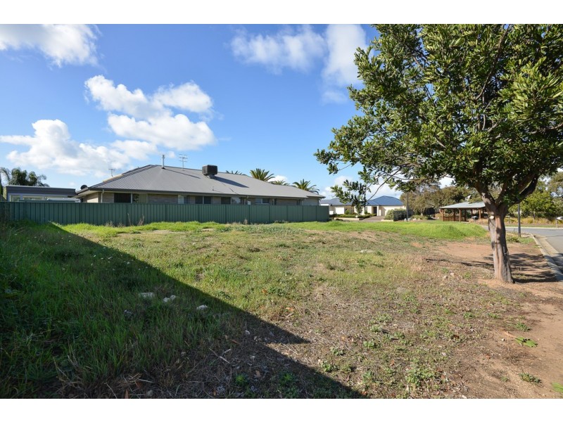 106 Matthew Flinders Drive, Encounter Bay SA 5211