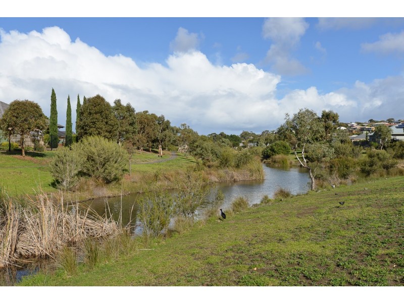 106 Matthew Flinders Drive, Encounter Bay SA 5211