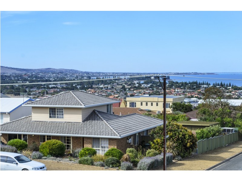 9 Norma Crescent, Encounter Bay SA 5211