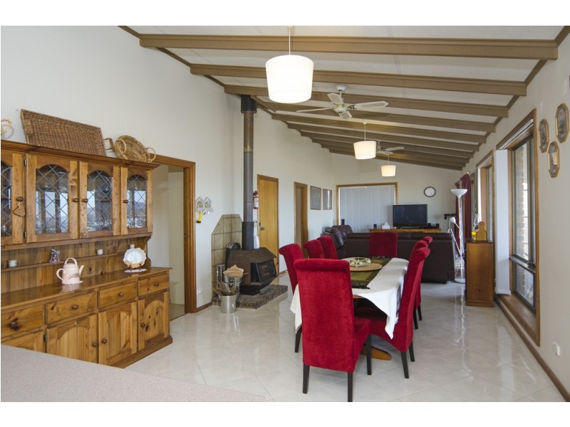 9 Norma Crescent, Encounter Bay SA 5211