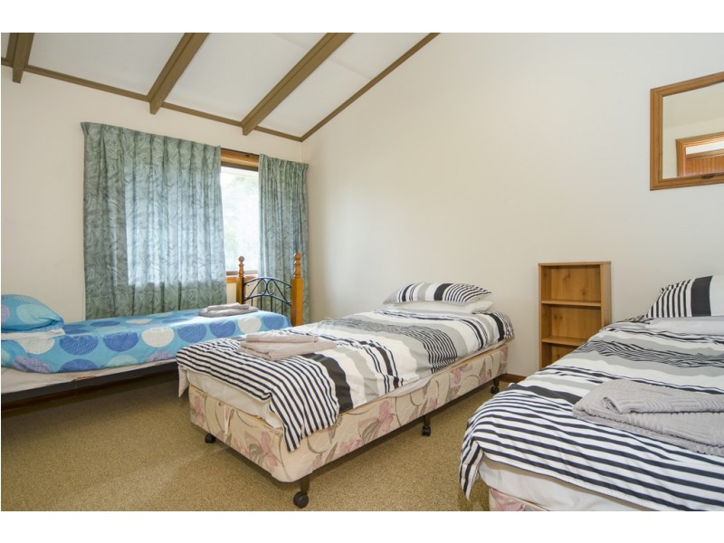 9 Norma Crescent, Encounter Bay SA 5211