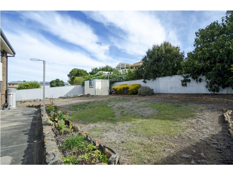 9 Norma Crescent, Encounter Bay SA 5211