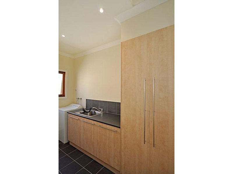 5 Dwiar Road, Victor Harbor SA 5211