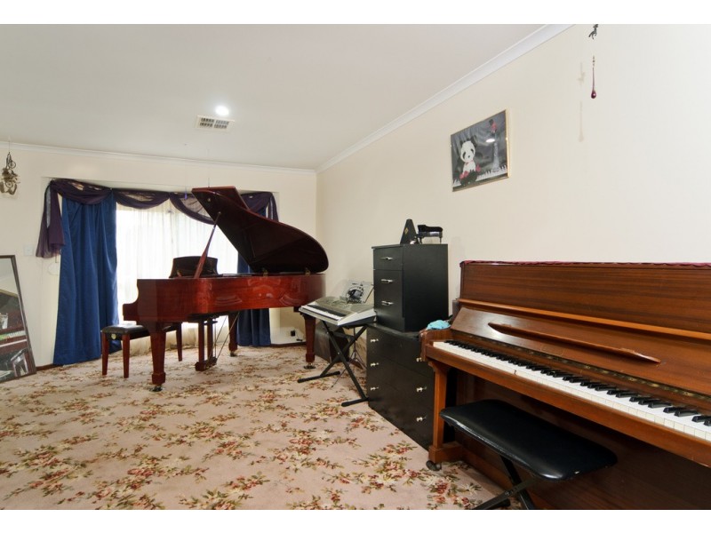 8 Dolphin Ave, Encounter Bay SA 5211