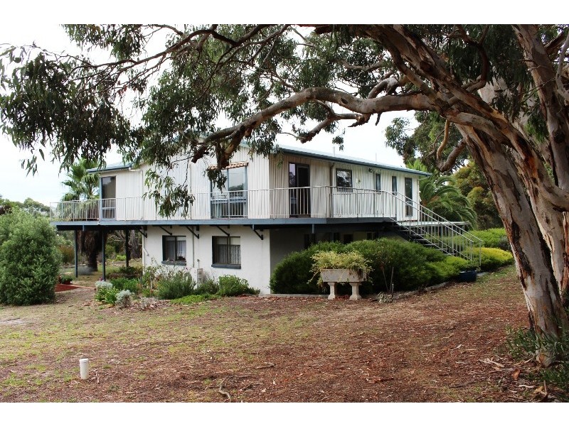 137 Waggon Road, Victor Harbor SA 5211