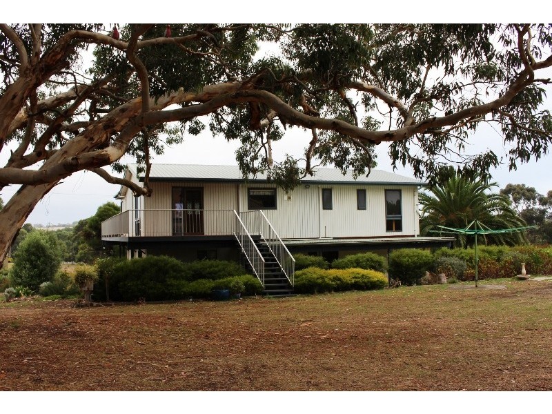 137 Waggon Road, Victor Harbor SA 5211