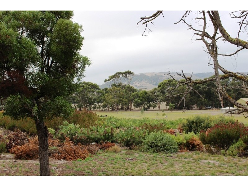 137 Waggon Road, Victor Harbor SA 5211