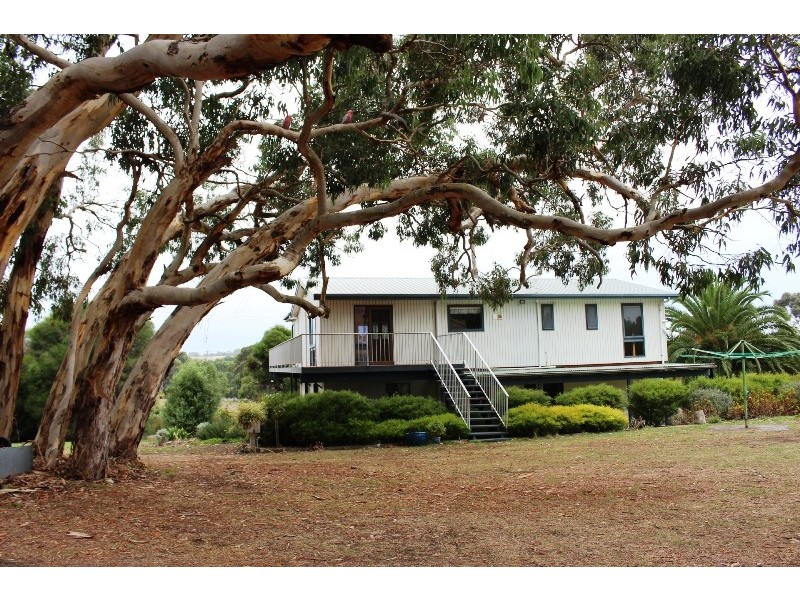 137 Waggon Road, Victor Harbor SA 5211
