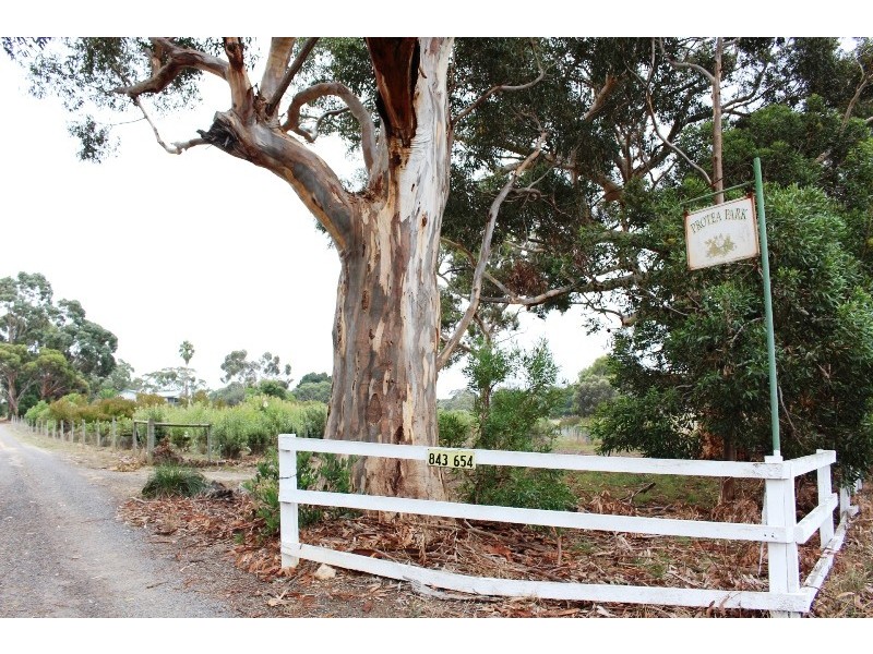 137 Waggon Road, Victor Harbor SA 5211