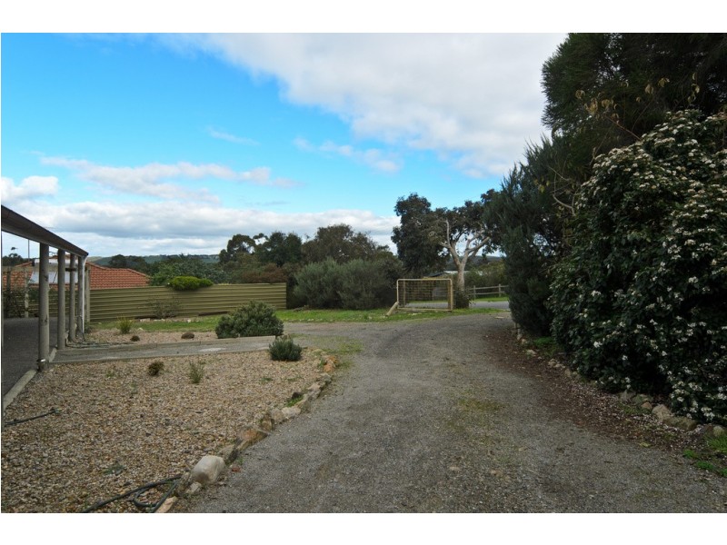 8 Slater Avenue, Mount Compass SA 5210