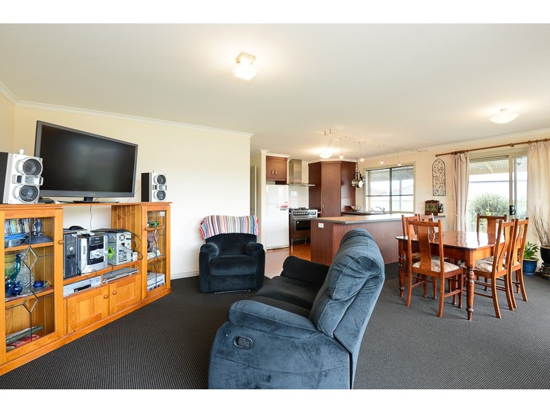 13 Tripp Street, Encounter Bay SA 5211