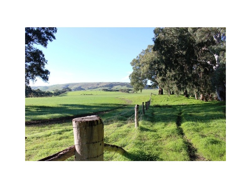 2 and 3 Glen Road, Victor Harbor SA 5211