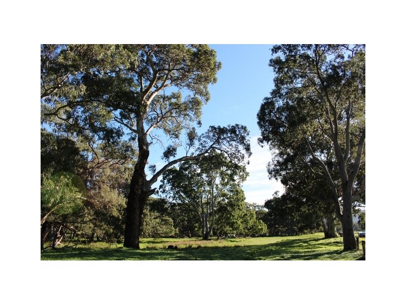 2 and 3 Glen Road, Victor Harbor SA 5211