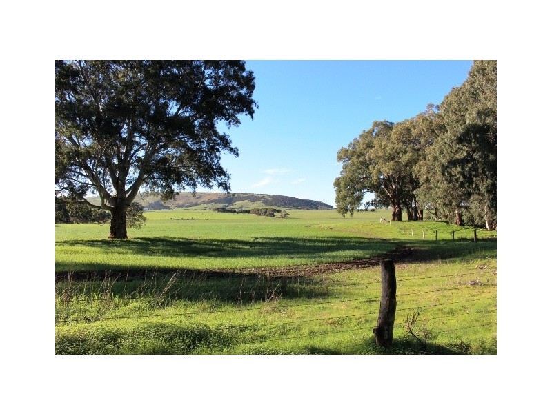 2 and 3 Glen Road, Victor Harbor SA 5211