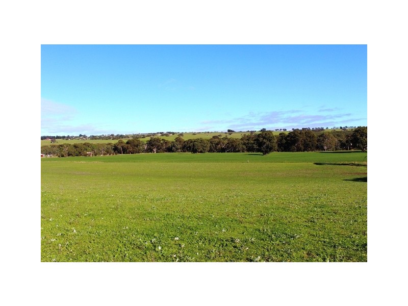 2 and 3 Glen Road, Victor Harbor SA 5211