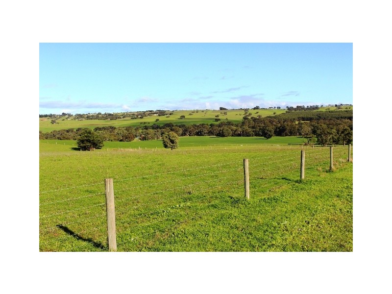 2 and 3 Glen Road, Victor Harbor SA 5211