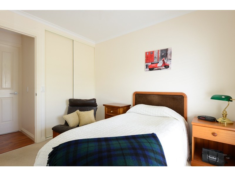 6 Edward Street, Encounter Bay SA 5211