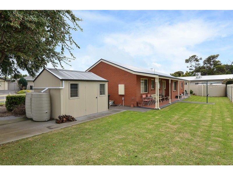 6 Edward Street, Encounter Bay SA 5211