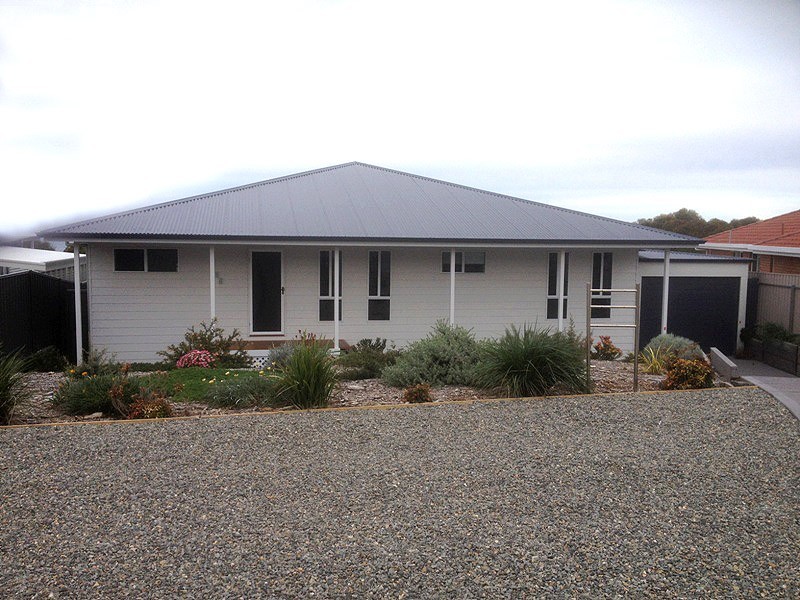 14 Stone Hutt Cct, Encounter Bay SA 5211