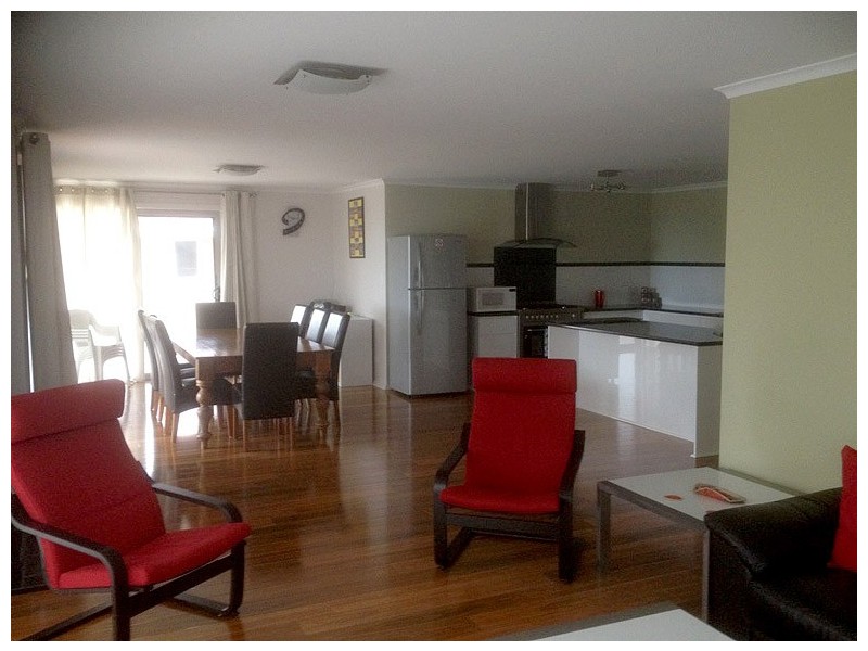 14 Stone Hutt Cct, Encounter Bay SA 5211