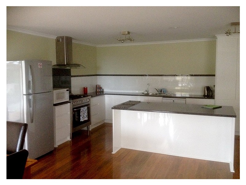 14 Stone Hutt Cct, Encounter Bay SA 5211