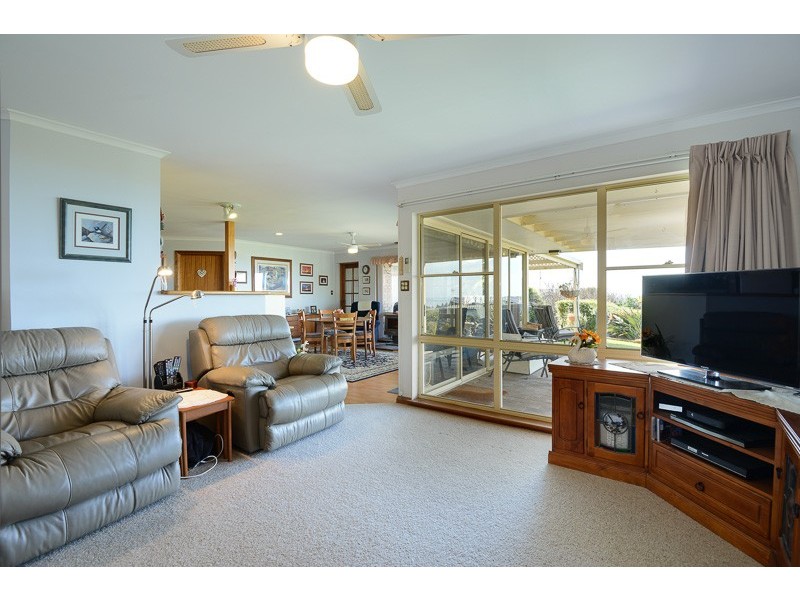64 Whalers Road, Encounter Bay SA 5211