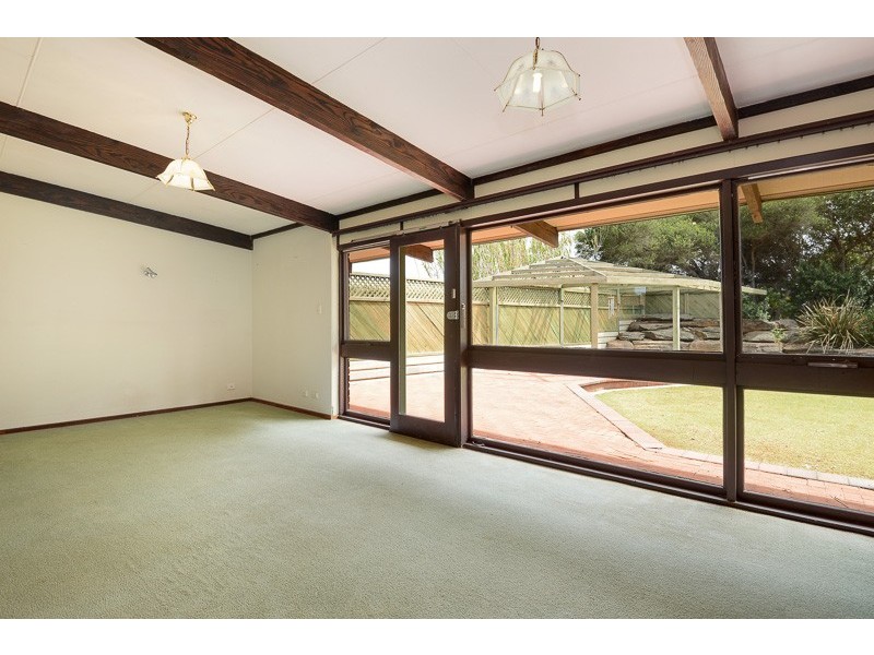 6 Meyer Street, Victor Harbor SA 5211