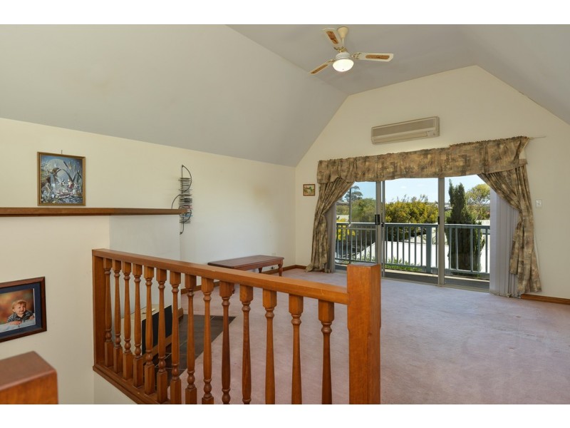 33 Dundalk Avenue, Mccracken SA 5211